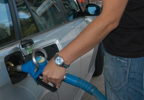 Tankgutscheine erhalten vor allem Mitarbeiter in KMUs (Bild: Aral.de)