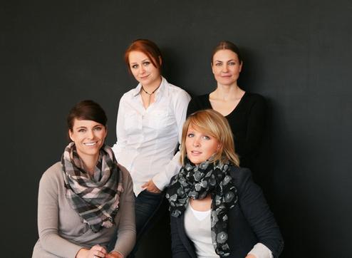 Nina Arndt (links unten), Katharina Kster (rechts unten), Larissa Lawor (links oben) und Dr. Sabine Narloch (rechts oben) (Bild: Wob)