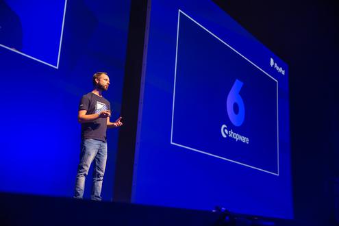 Shopware-Vorstand Sebastian Hamann bei Prsentation (Bild: Shopware)