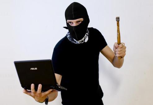 Eines der seltenen Fotos eines typischen Cyberkriminellen (Bild: Adam Thomas/devdsp/Creative Commons)